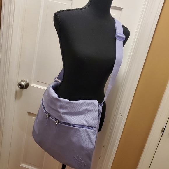 EC Mandarina Duck large Messenger Bag, Light Purple, Lightweight - Picture 11 of 13